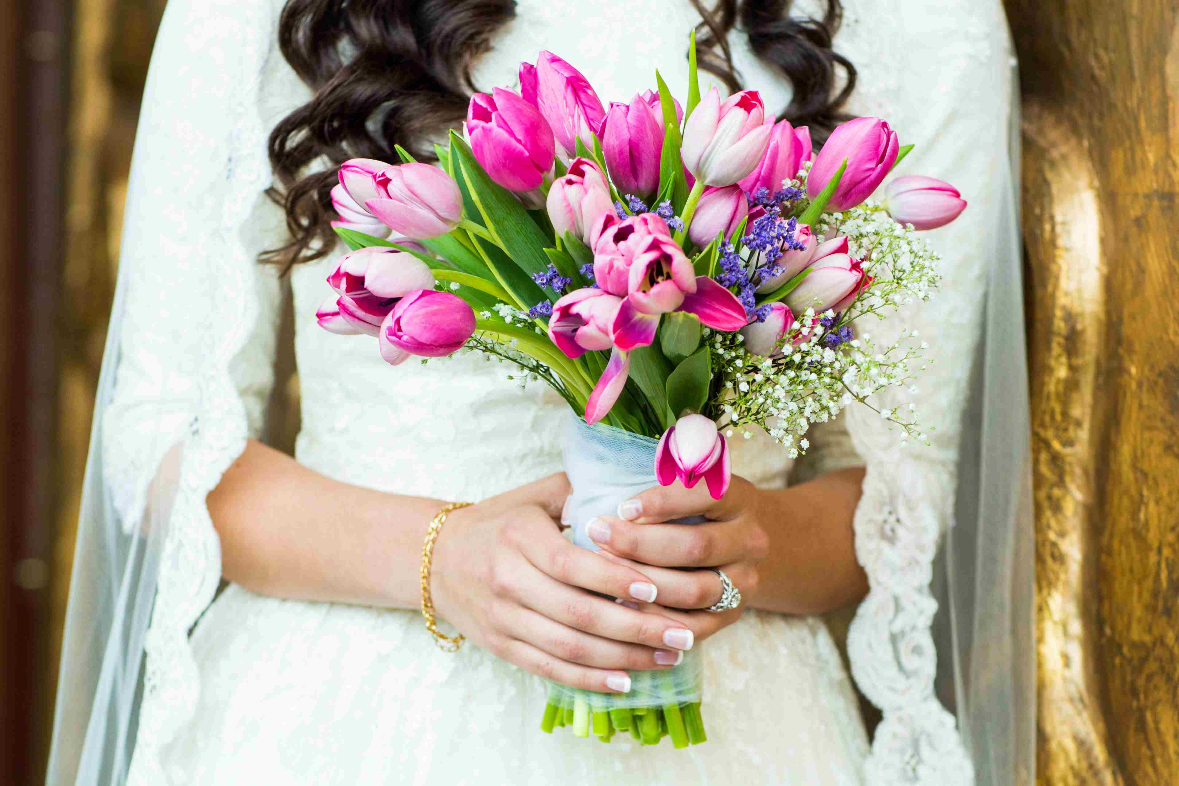 Wedding Bride Hand Bouquet Flowers 01